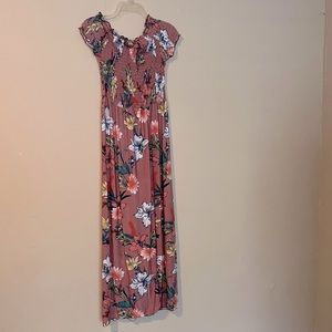 C-mode Floral Maxi Split Short Sleeve dress Shirred Bodice  with Elegant Flow